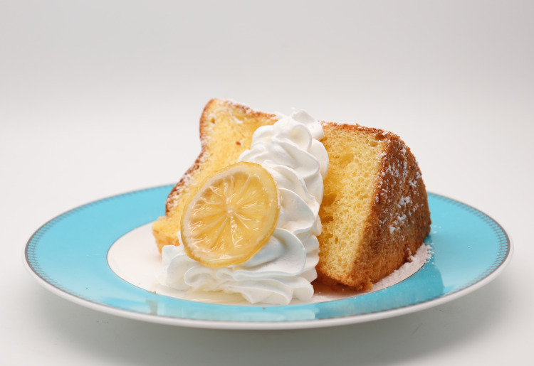 はちみつレモンのシフォンケーキ